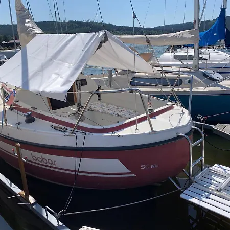 Botel Na Lodi V Marině Lipno